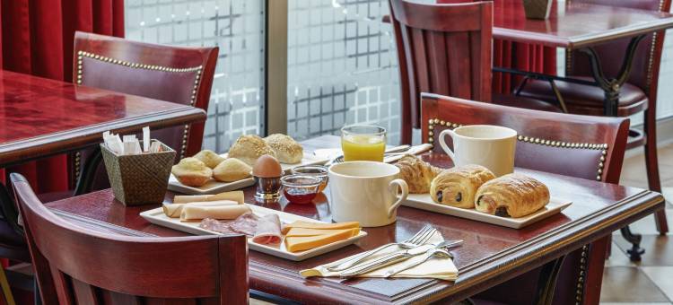 宜必思沙特尔西卢斯酒店(Ibis Chartres Ouest Lucé)图片