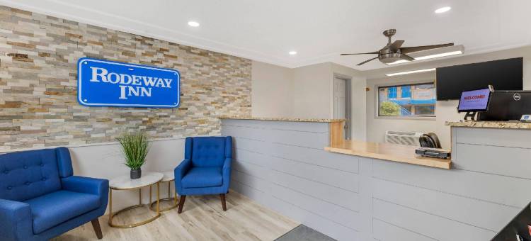 拉格兰奇里昂罗德威酒店(Rodeway Inn Lyons - la Grange)图片