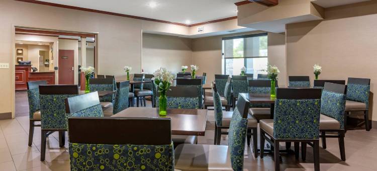 舒适套房酒店-格兰德维尔大激流城西南(Comfort Suites Grandville - Grand Rapids SW)图片