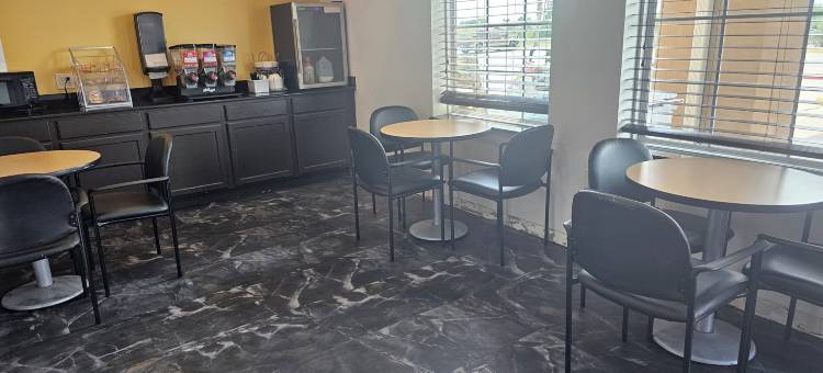 凯尼迪速8酒店(Super 8 by Wyndham Kenedy)图片