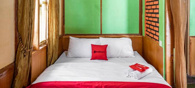 红多兹酒店-近奇威迪白色火山口(RedDoorz Near Kawah Putih Ciwidey)图片