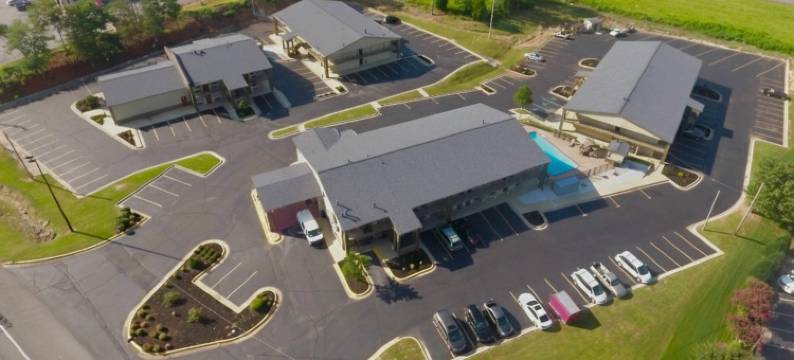 阿森斯I-65凯隆波因特酒店(Clarion Pointe Athens I-65)图片