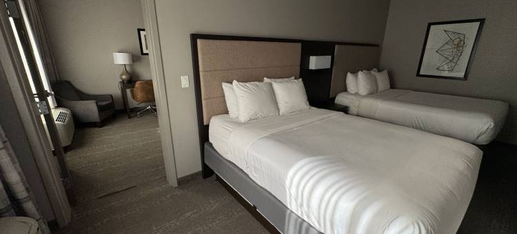 威尔罗杰斯机场的 FairBridge 酒店及套房，餐厅和酒吧(FairBridge Inn And Suites Will Rogers Airport | Restaurant & Bar)图片