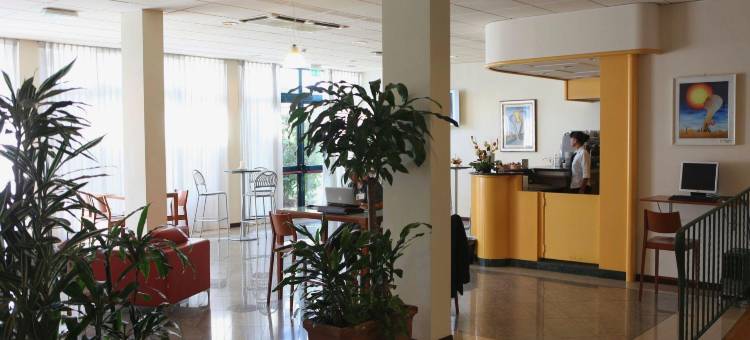 欧罗酒店(Euro Hotel)图片