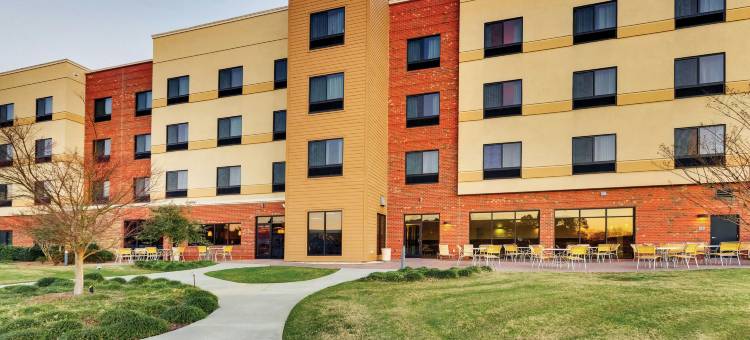 邓恩I-95万枫酒店及套房(Fairfield Inn & Suites Dunn I-95)图片
