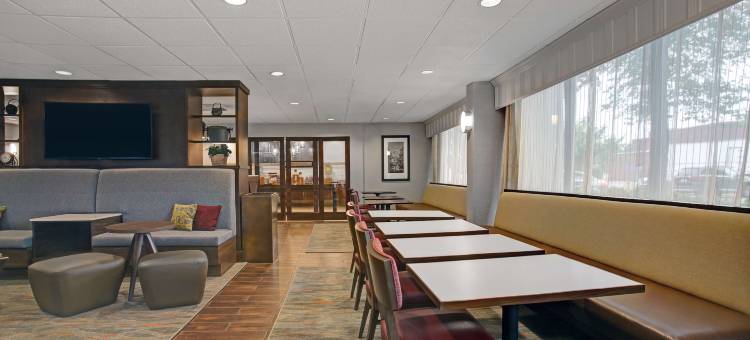 索尔兹伯里欢朋酒店(Hampton Inn Salisbury)图片