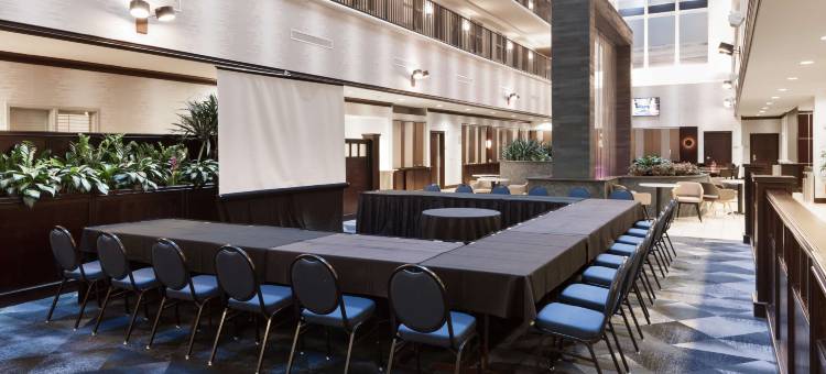坦帕布兰登希尔顿大使套房酒店(Embassy Suites by Hilton Tampa Brandon)图片