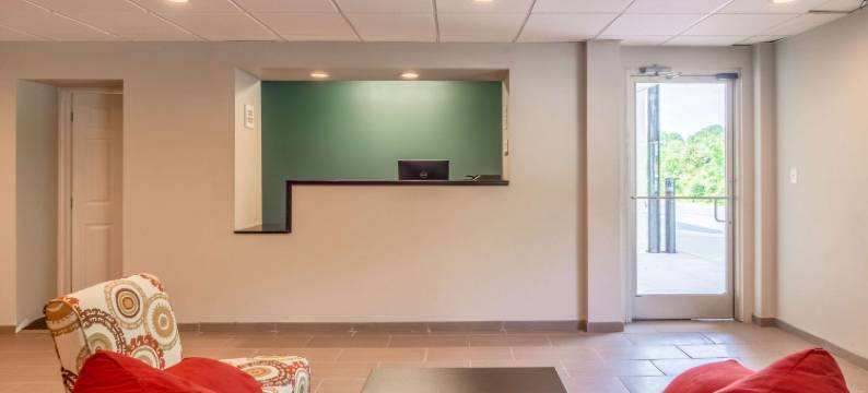 东岭伊克诺小屋(Econo Lodge East Ridge)图片