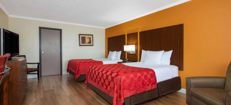 温德姆华美达-坦帕西岸机场南(Ramada by Wyndham Tampa Westshore Airport South)图片