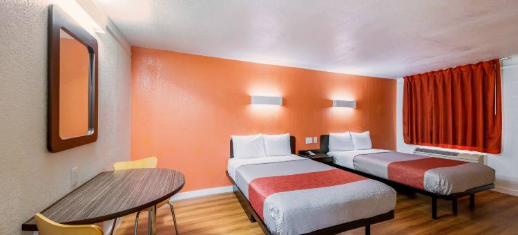 法默斯布兰奇6号汽车旅馆(Motel 6 Dallas, TX - Farmers Branch)图片