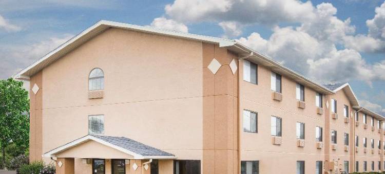 贝克利温德姆速8酒店(Super 8 by Wyndham Beckley)图片