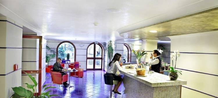 劳埃德拜亚酒店(Lloyd's Baia Hotel)图片