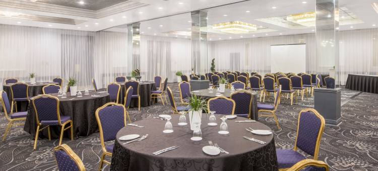 蒙特利尔机场阿蒙广场酒店，温德姆Trademark精选(Armon Plaza Montreal Airpt, Trademark Collection by Wyndham)图片