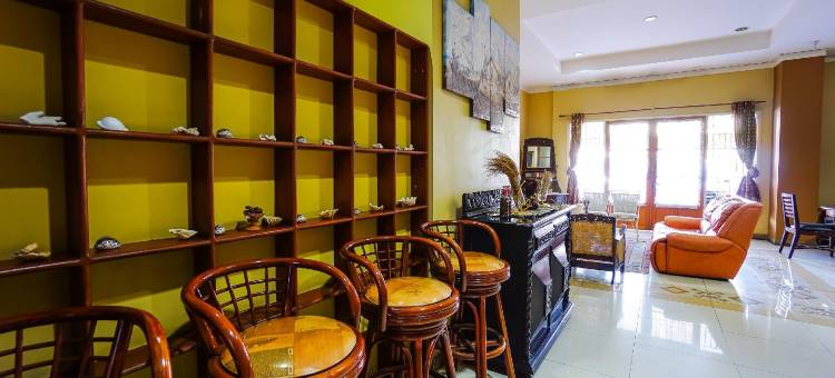 OYO 1429 巴斯蒂安住宅饭店(OYO 1429 Bastiana Residence)图片