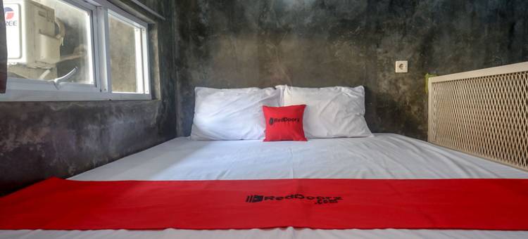 红多兹酒店-近斯拉根珍宝购物中心(RedDoorz Near Jumbo Mall Sragen)图片