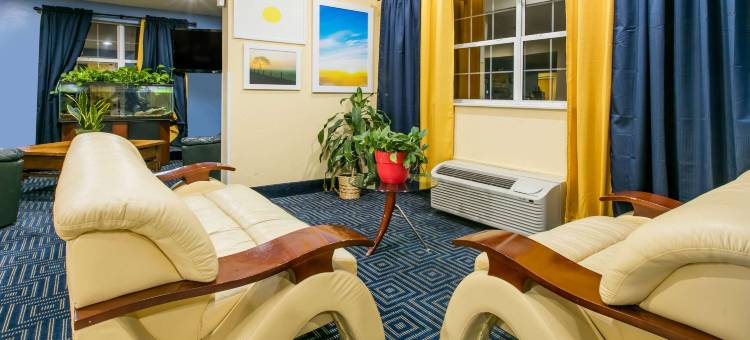 普赖尔戴斯套房酒店(Days Inn & Suites by Wyndham Pryor)图片