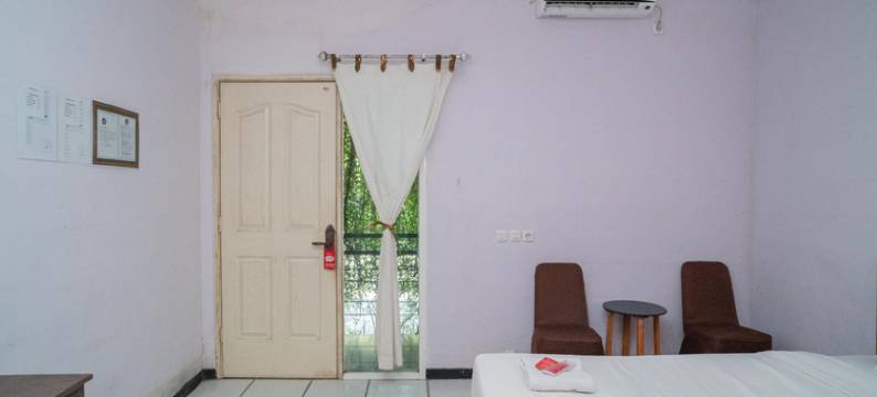 RedDoorz Plus Syariah at Lotus Hotel Bojonegoro图片