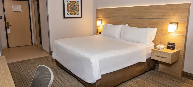 Holiday Inn Express 奇瓦瓦(Holiday Inn Express Chihuahua)图片