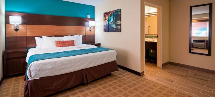 艾诺拉哈里斯堡贝斯特韦斯特优质套房酒店(Best Western Plus Harrisburg Mechanicsburg)图片