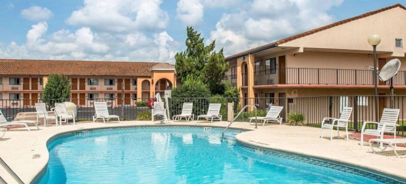 品质酒店马里安娜南部(Quality Inn Marianna South)图片