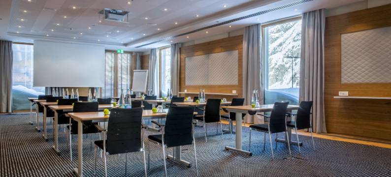 安德马特卢森丽笙酒店(Radisson Blu Hotel Reussen Andermatt)图片