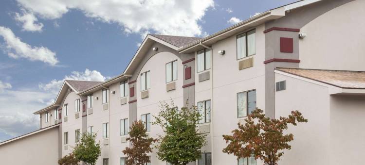 萨默斯维尔速 8 酒店(Super 8 By Wyndham Summersville)(Super 8 by Wyndham Summersville/New River National Park)图片