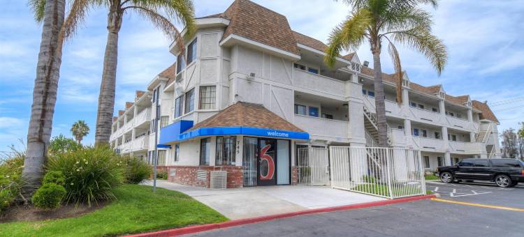 圣地亚哥丘拉维斯塔6号汽车旅馆(Motel 6-Chula Vista, CA - San Diego)图片