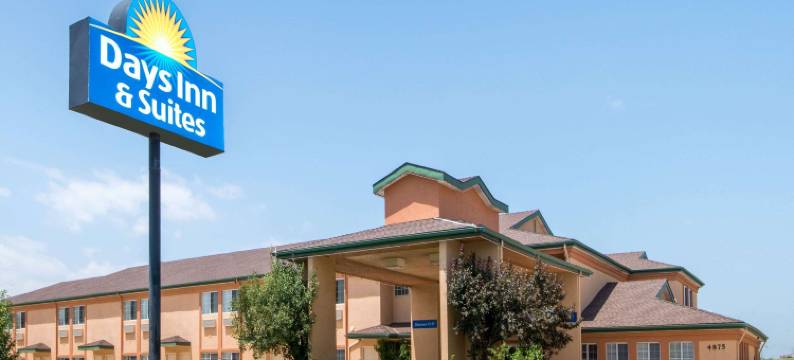 威奇托温德姆戴斯套房酒店(Days Inn & Suites by Wyndham Wichita)图片