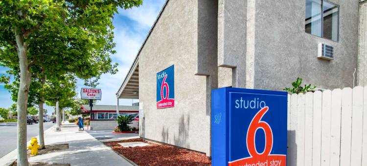 加利福尼亚赛普里斯 6 号开放式客房酒店(Studio 6 Cypress, CA)图片