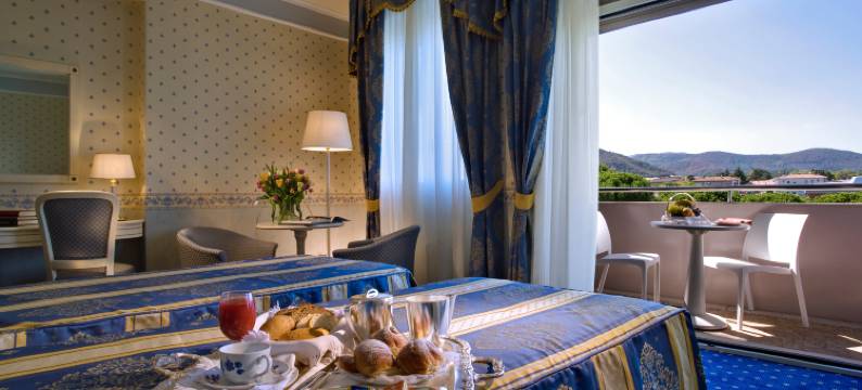 布里斯托尔布加酒店(Hotel Bristol Buja)图片