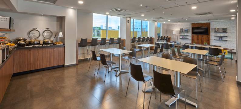 科米坦万豪城市快捷酒店(City Express by Marriott Comitan)图片