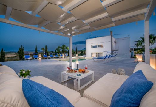 Villa Sikelia Hotel Overview