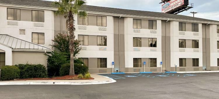 沃尔特伯勒I-95舒眠酒店(Sleep Inn Walterboro I-95)图片