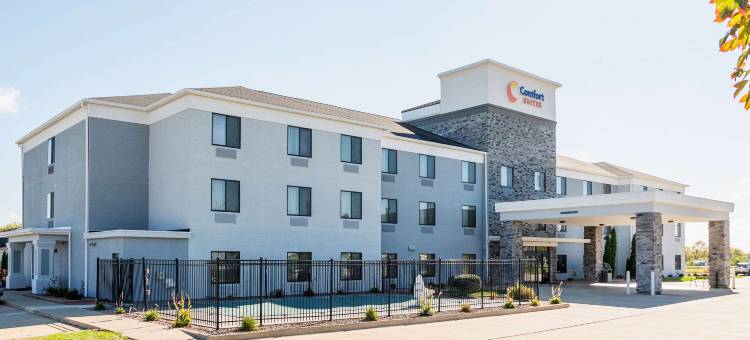 布卢明顿 I-55 及 I-74 舒适套房酒店(Comfort Suites Bloomington I-55 and I-74)图片