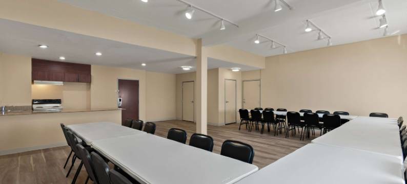 哈里斯堡/赫尔希区温德姆华美达酒店(Ramada by Wyndham Harrisburg/Hershey Area)图片