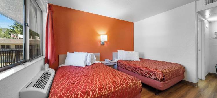 大熊6号汽车旅馆(Motel 6 Big Bear Lake, CA)图片