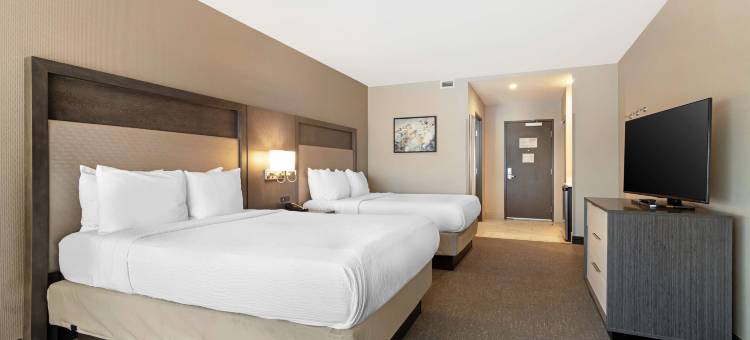 瓦瑞诺宾贝斯特韦斯特优质行政公寓(Best Western Plus Executive Residency Rigbys Water World Hotel)图片