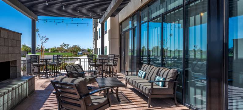 吉尔伯特梅萨盖特威机场智选假日套房酒店(Holiday Inn Express & Suites GILBERT – MESA GATEWAY AIRPORT by IHG)图片