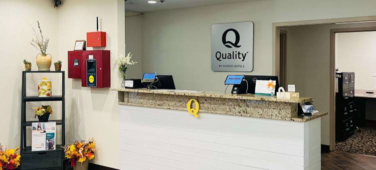 普雷斯顿斯堡品质酒店及套房，靠近山艺术中心(Quality Inn & Suites Prestonsburg Next to Mountain Arts Center)图片