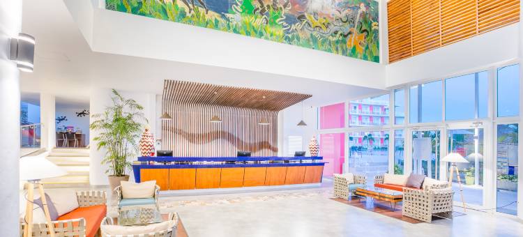 Grand Decameron Cornwall Beach，一个全包的商标度假村(Grand Decameron Cornwall Beach, A Trademark All Inclusive)图片