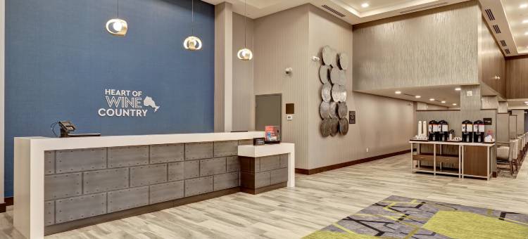 希尔顿旗下欢朋酒店-圣凯瑟琳尼亚加拉(Hampton Inn by Hilton St. Catharines Niagara)图片
