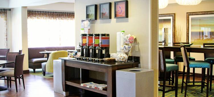 欢朋坦帕洛基泊因酒店(Hampton Inn Tampa-Airport/Rocky Point)图片