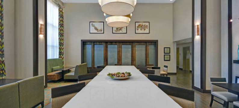 罗宾斯维尔欢朋套房酒店(Hampton Inn & Suites Robbinsville)图片