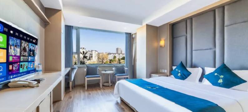 都府大酒店(都江堰景区离堆公园高铁站店)图片