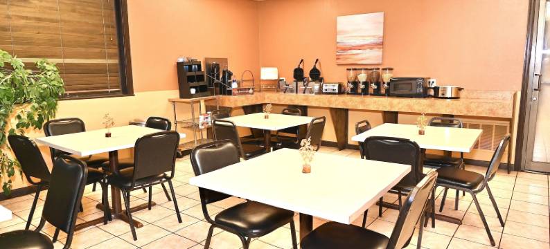 新港财富酒店及套房(Fortune Inn & Suites)图片