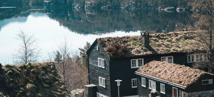 普雷克斯托伦基地营(Preikestolen Hotel & BaseCamp)图片