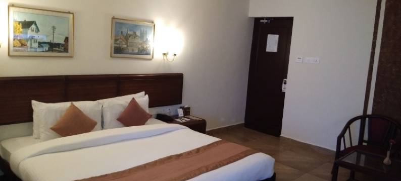 于瓦拉尼居住酒店(Yuvarani Residency)图片