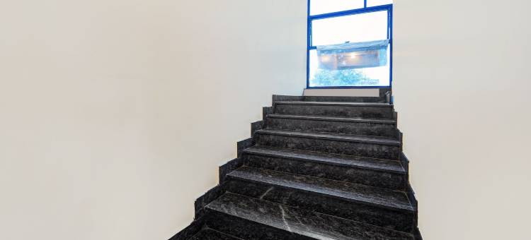 Treebo Surya Comforts, 距离科尔哈普尔火车站200米(Treebo Surya Comforts, 200 Mtrs from Kolhapur Railway Station)图片