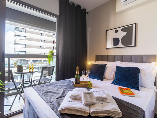 奥斯卡·弗雷尔 - Glass VN公寓