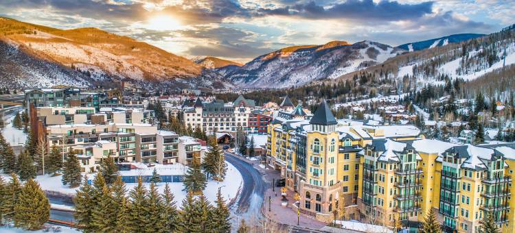 Luxurious Soaking Tubs and Gourmet Kitchen - Stunning Mountain Haven图片